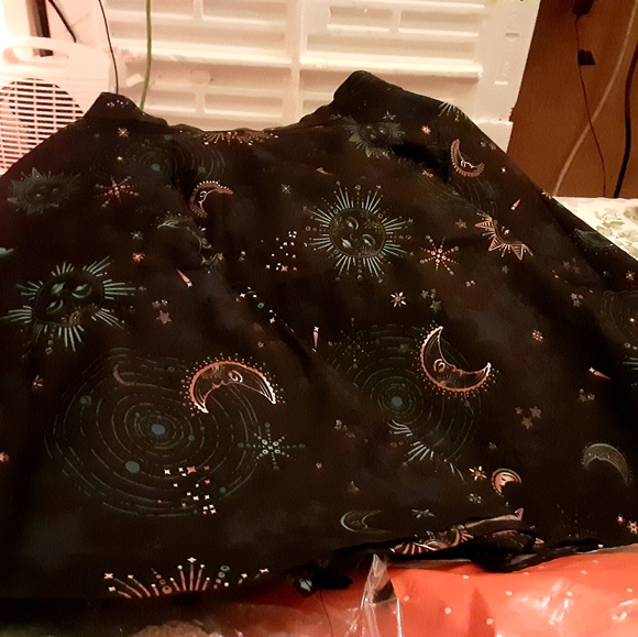 Skirt - Picture 1 of 2